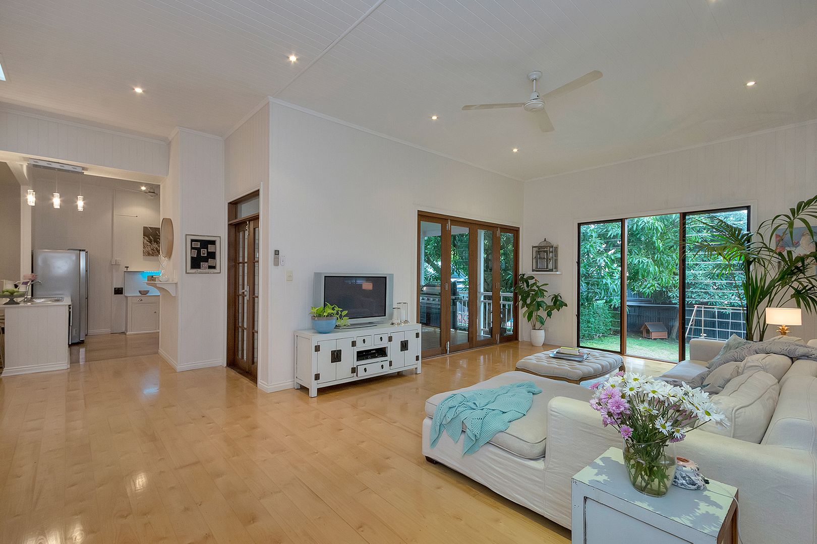 147 Glebe Road, Silkstone QLD 4304, Image 2