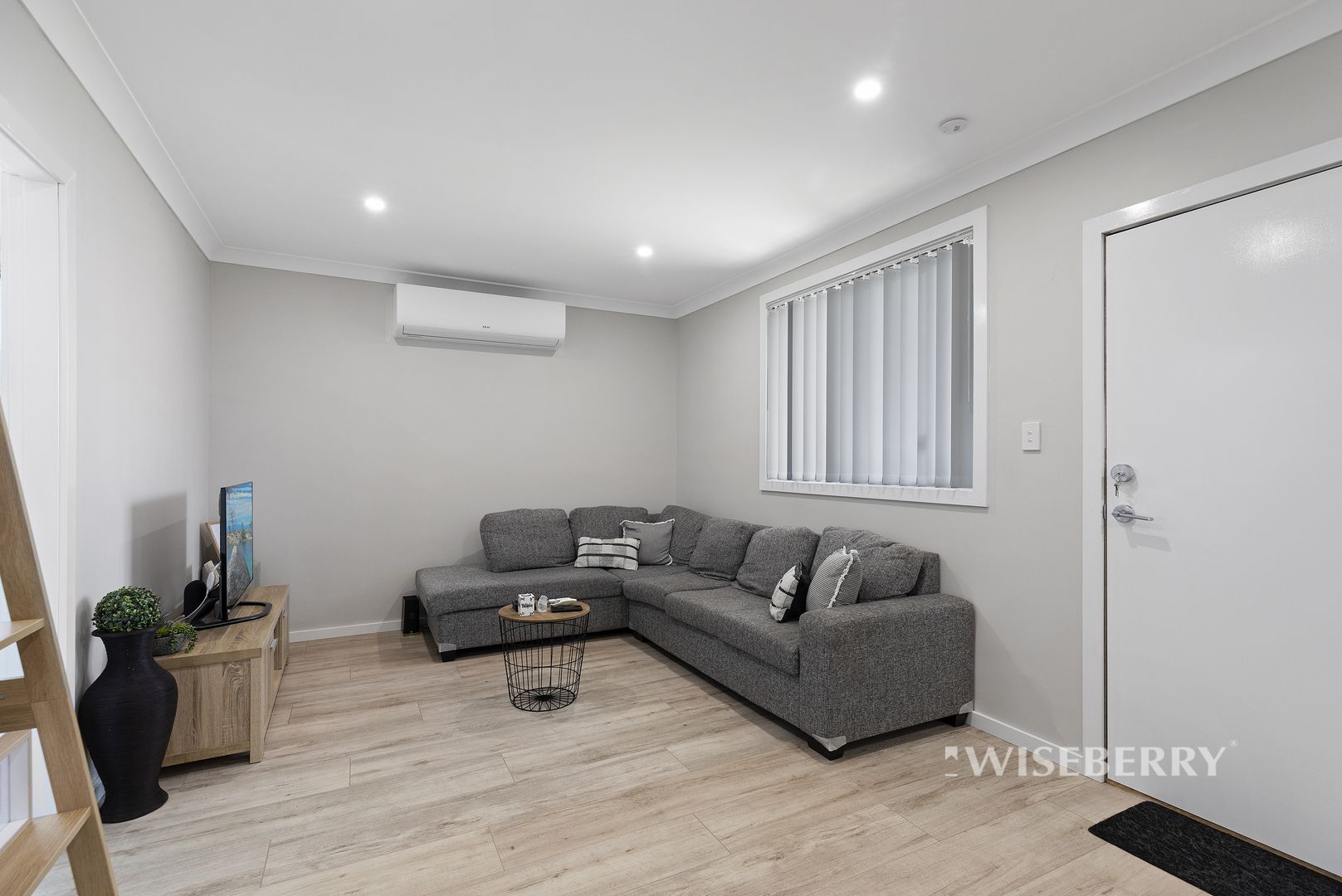 84 & 84a Emu Drive, San Remo NSW 2262, Image 2