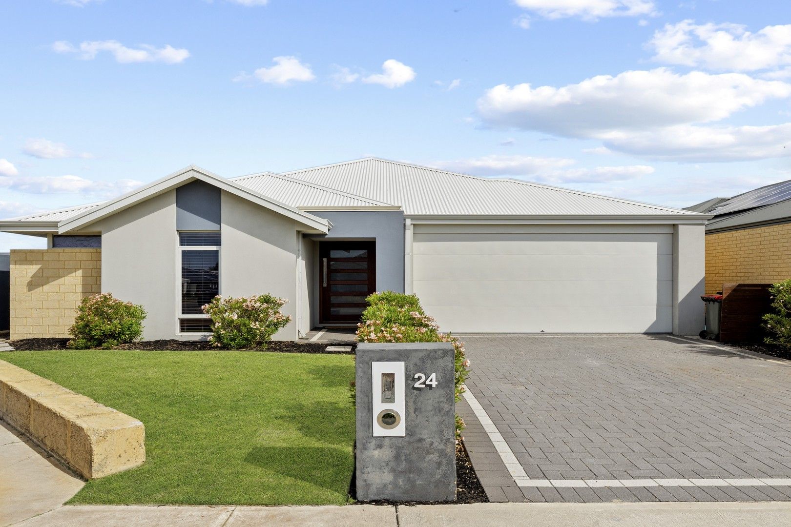4 bedrooms House in 24 Indoon Way BALDIVIS WA, 6171