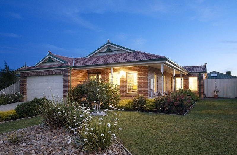 3 bedrooms House in 45 Thunderbolt Drive CRANBOURNE EAST VIC, 3977