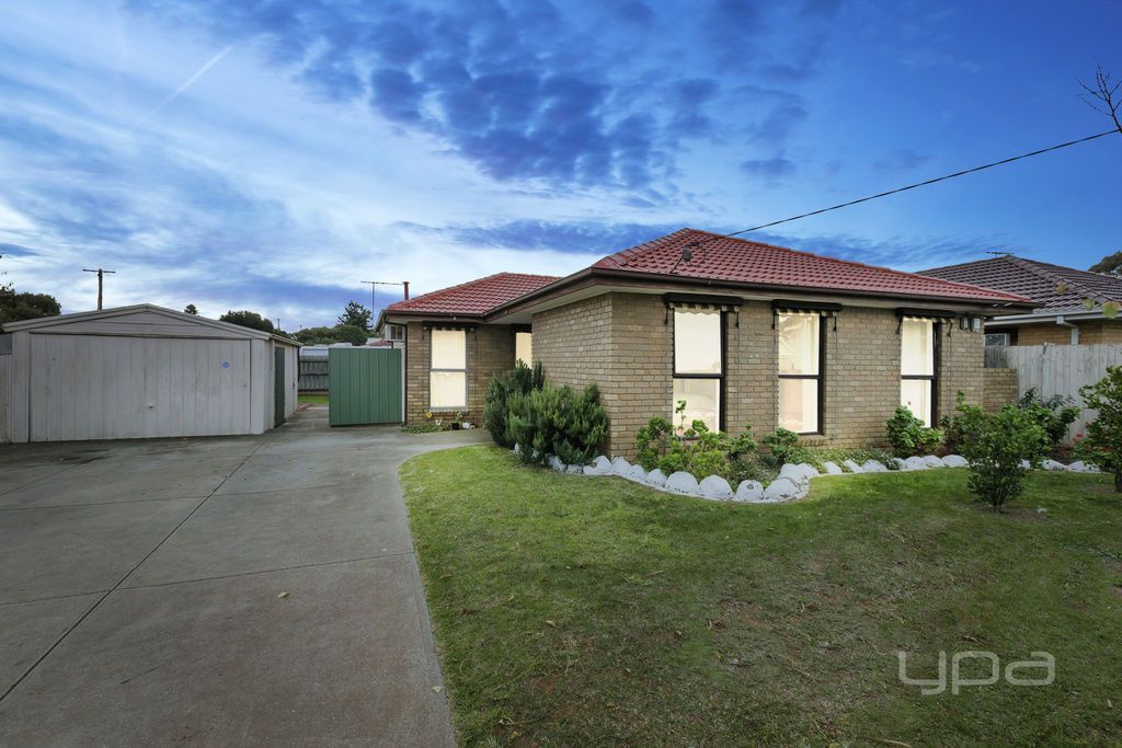 16 Barries Road, Melton VIC 3337, Image 2