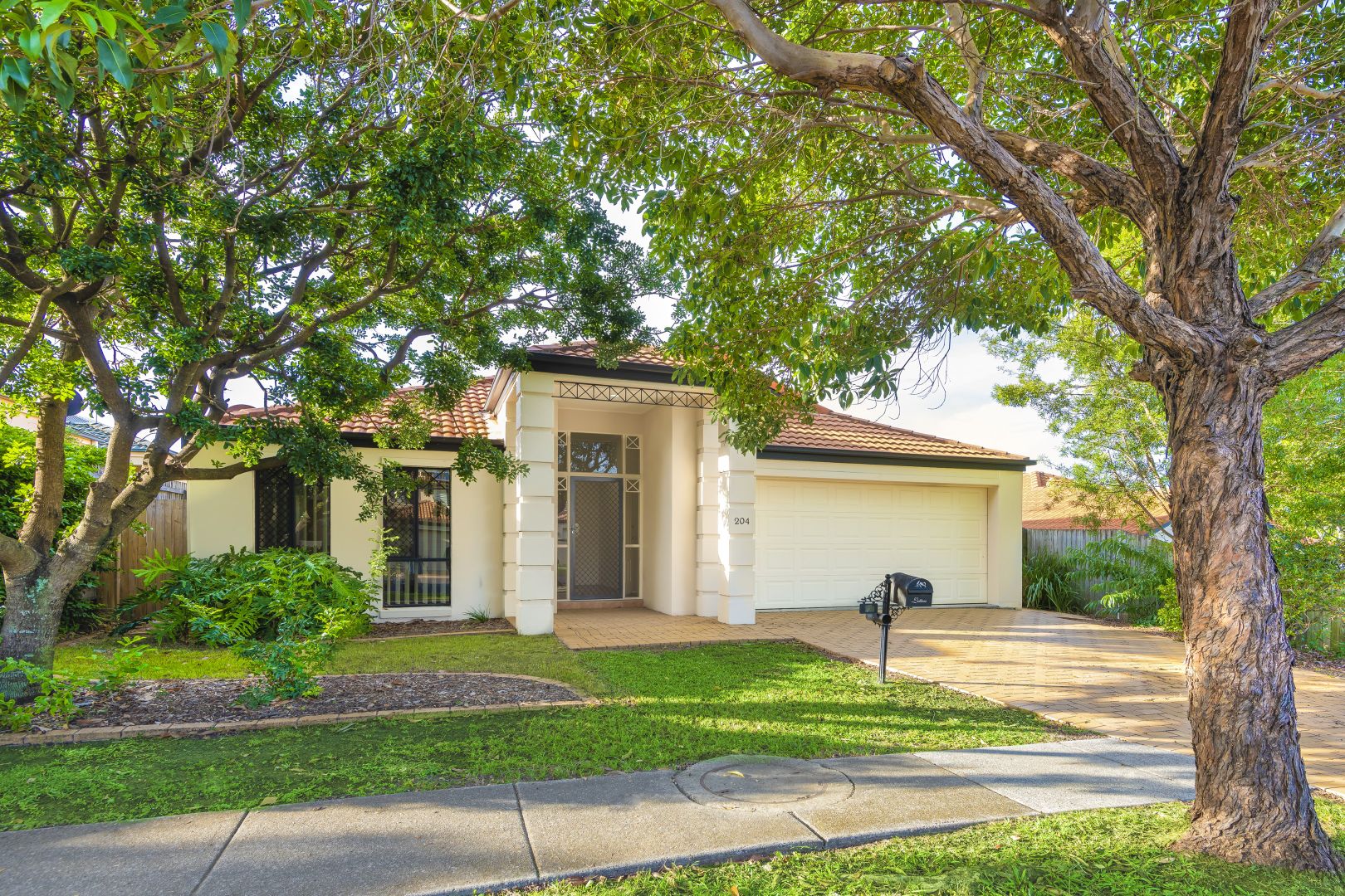 204 Saturn Crescent, Bridgeman Downs QLD 4035