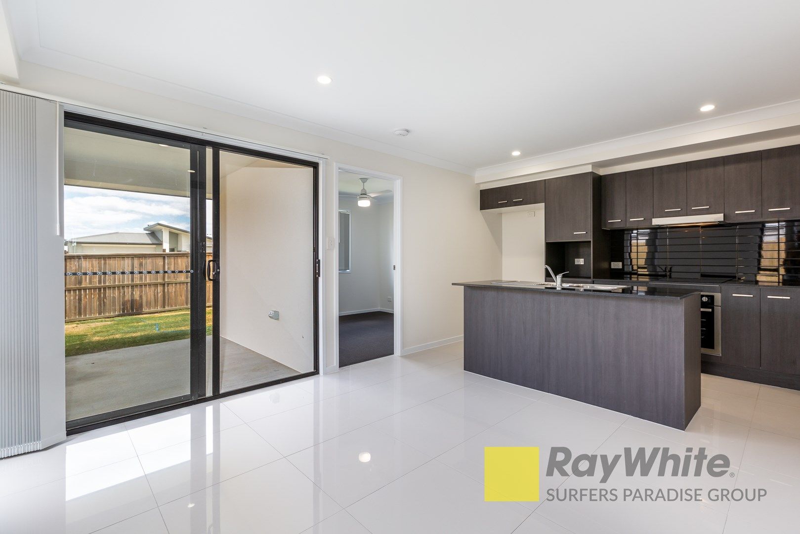 3 bedrooms House in 1/14 Mount Mitchell Road PARK RIDGE QLD, 4125