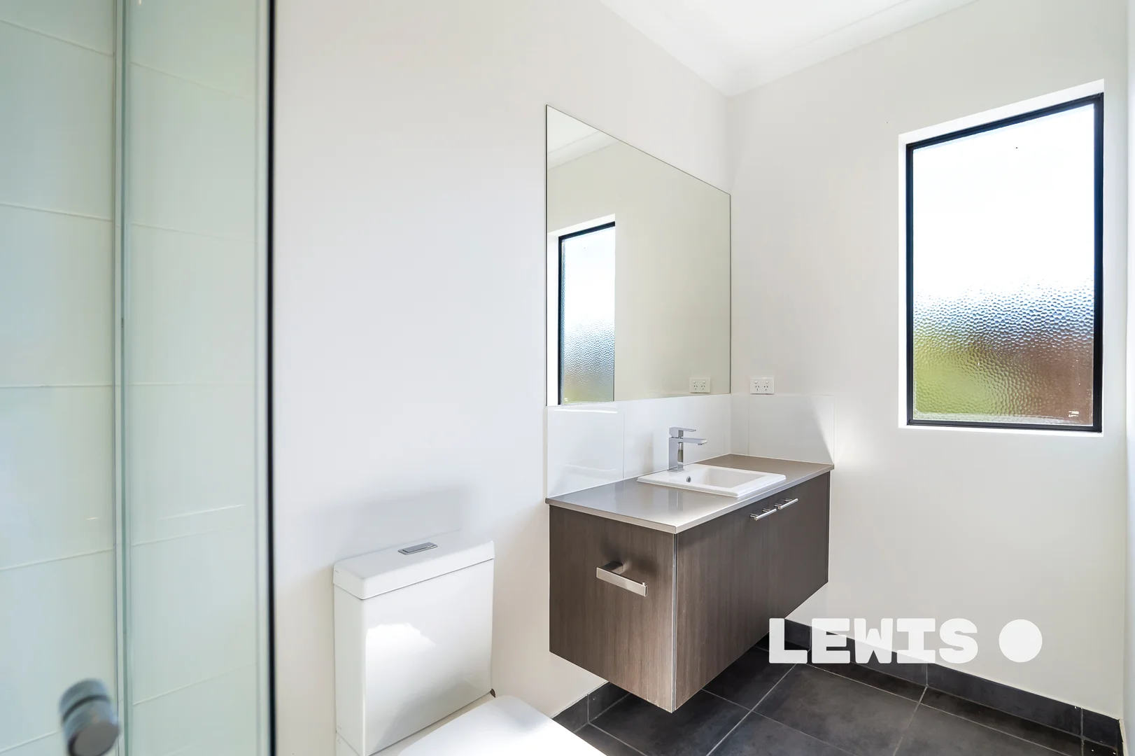 19 Bow St, Mornington VIC 3931 - Townhouse For Rent | Domain