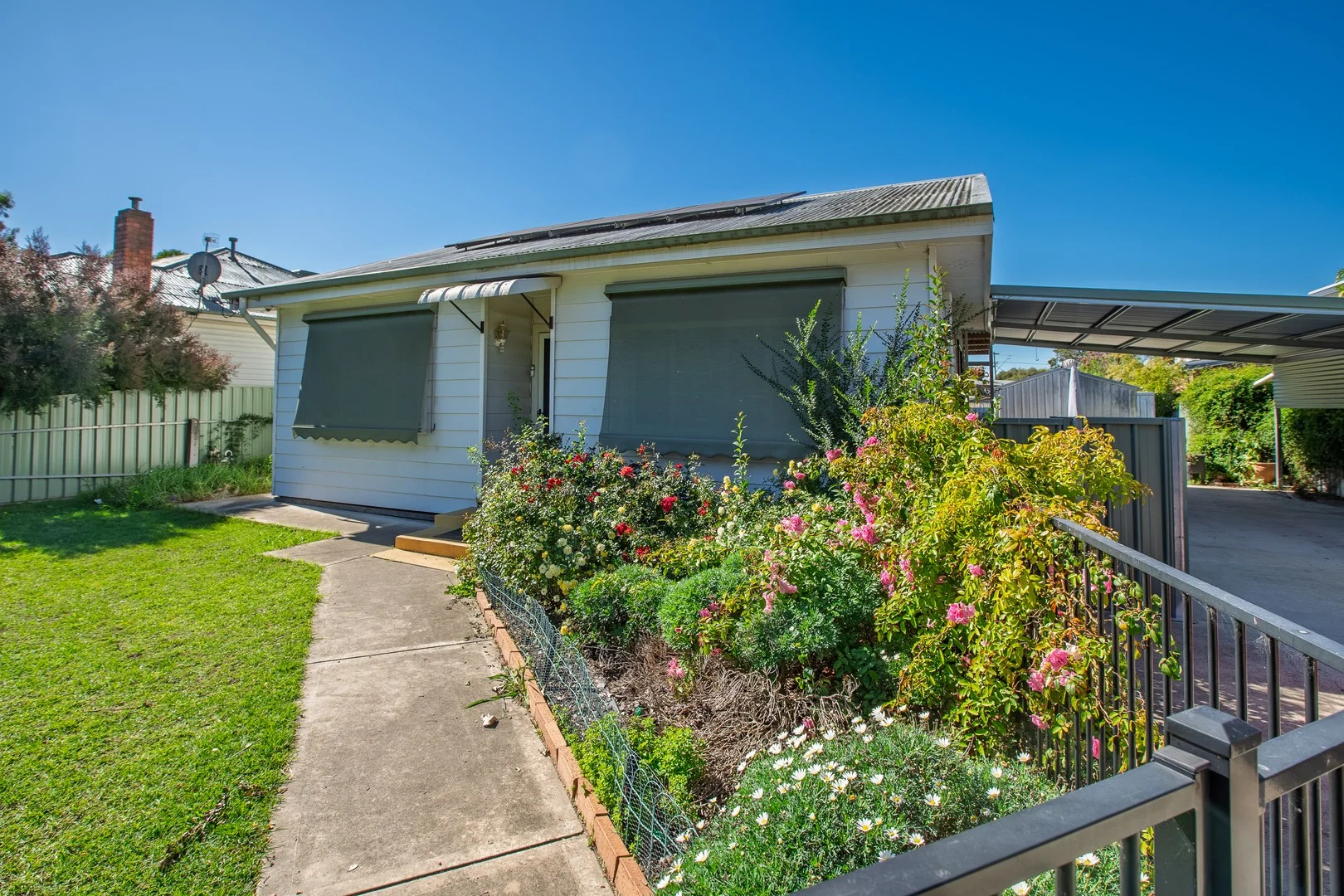 364 Parnall Street, Lavington NSW 2641