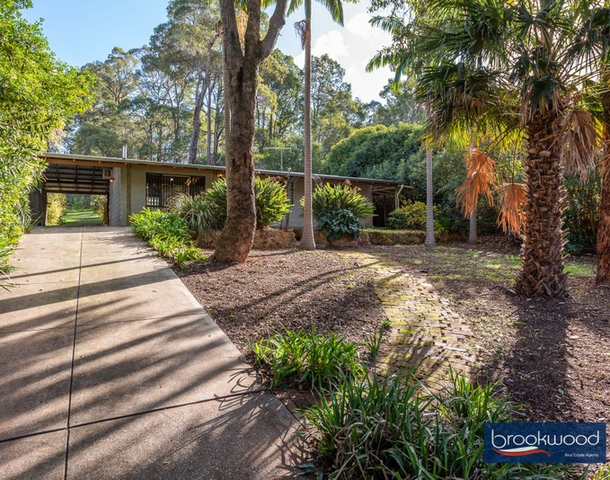 14 Yilgarn Street, Mundaring WA 6073