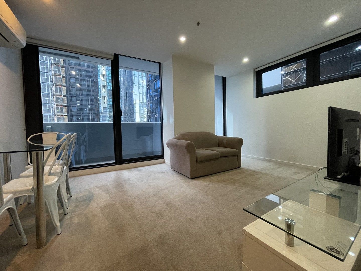 2 bedrooms Apartment / Unit / Flat in 1403/5 Sutherland Street MELBOURNE VIC, 3000
