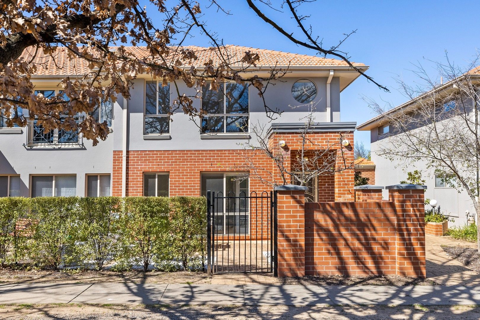 3 bedrooms Townhouse in 4/10 Ijong Street BRADDON ACT, 2612