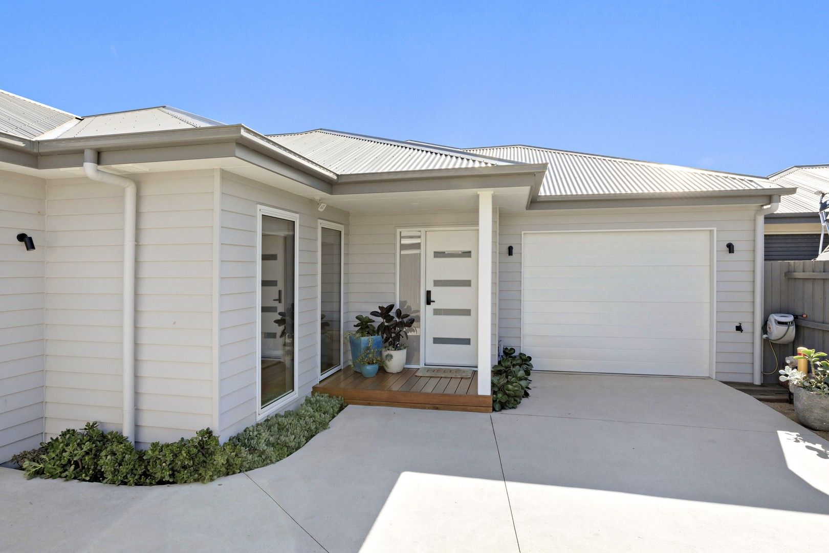 2/13 Crown Road, Bonbeach VIC 3196, Image 0