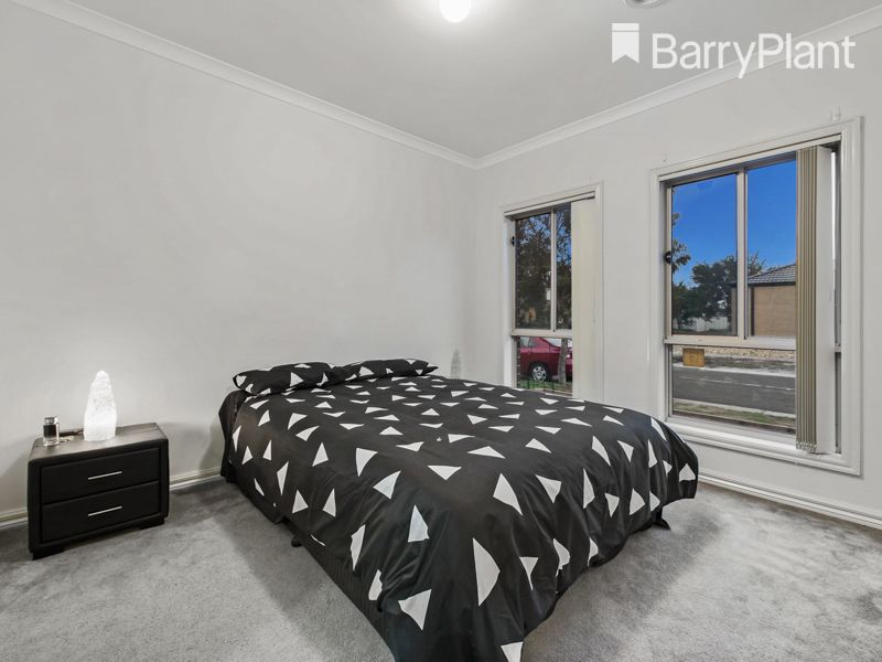 2/43 Knightsbridge Drive, Tarneit VIC 3029, Image 1