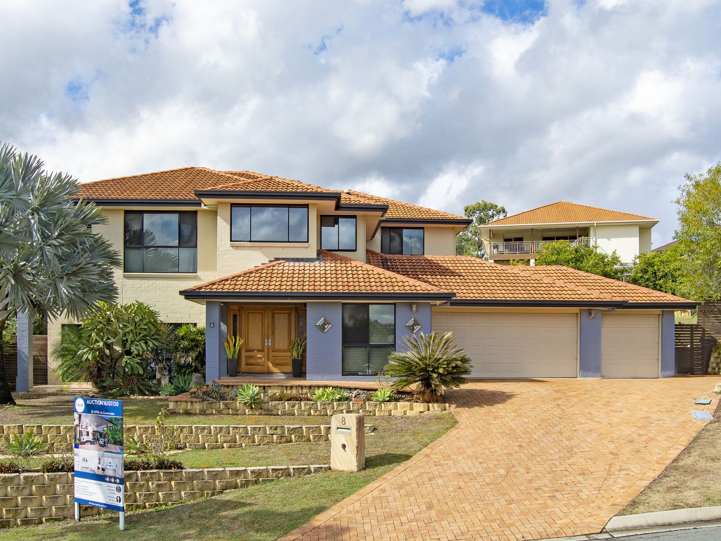 8 Justicia Court, Brookwater QLD 4300