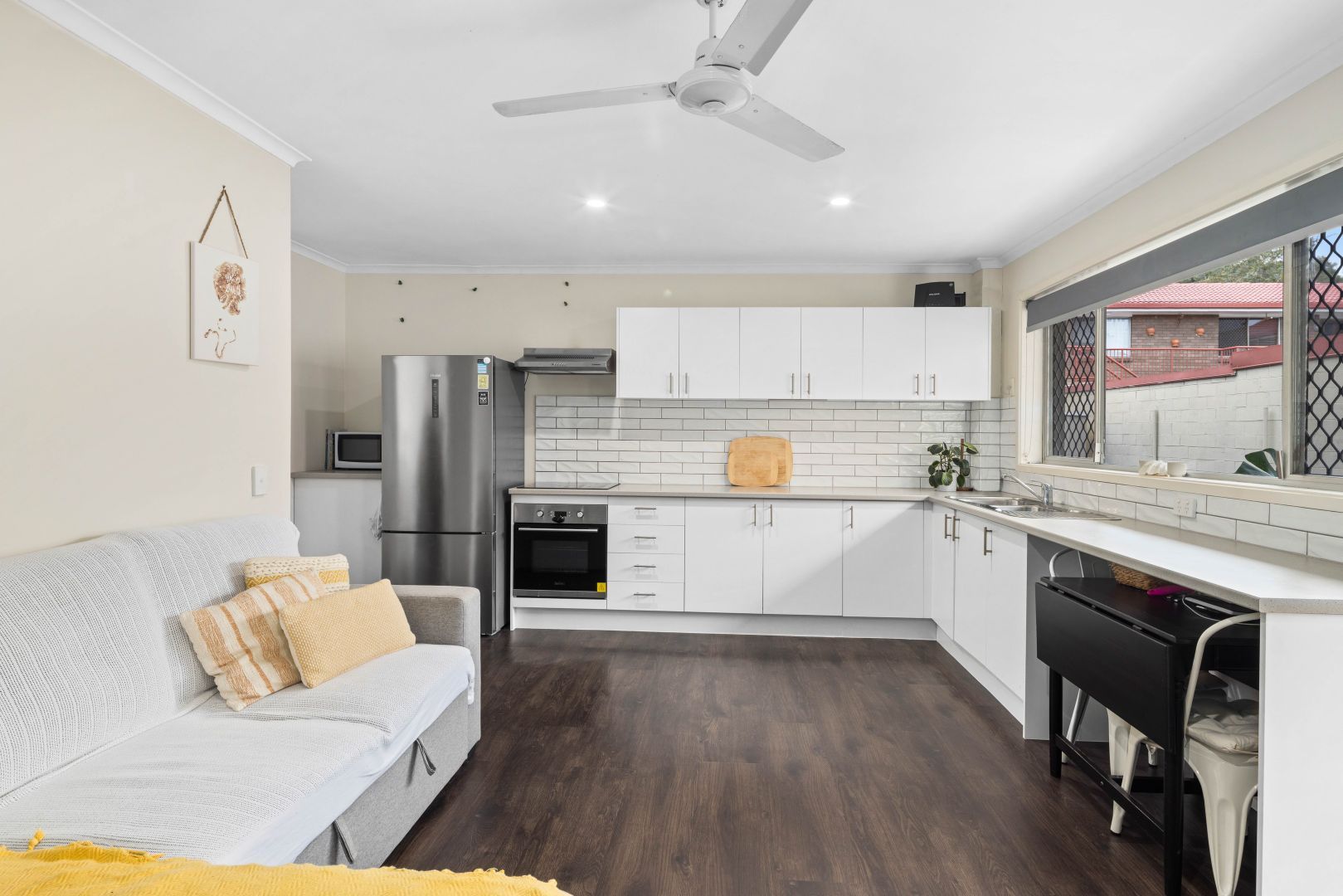 2 bedrooms Apartment / Unit / Flat in 2/74 Duringan Street CURRUMBIN QLD, 4223