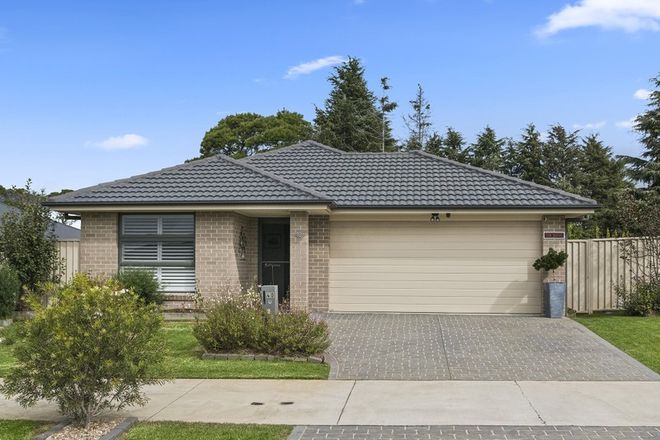 Picture of 40 Kamilaroi Crescent, BRAEMAR NSW 2575