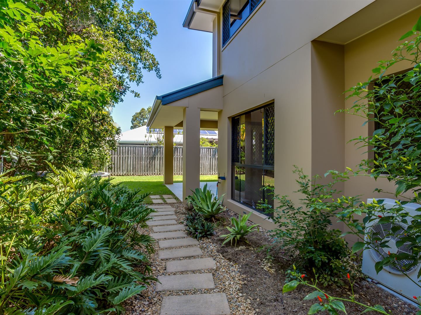 1/4 Frog Rock Crescent, Reedy Creek QLD 4227, Image 2