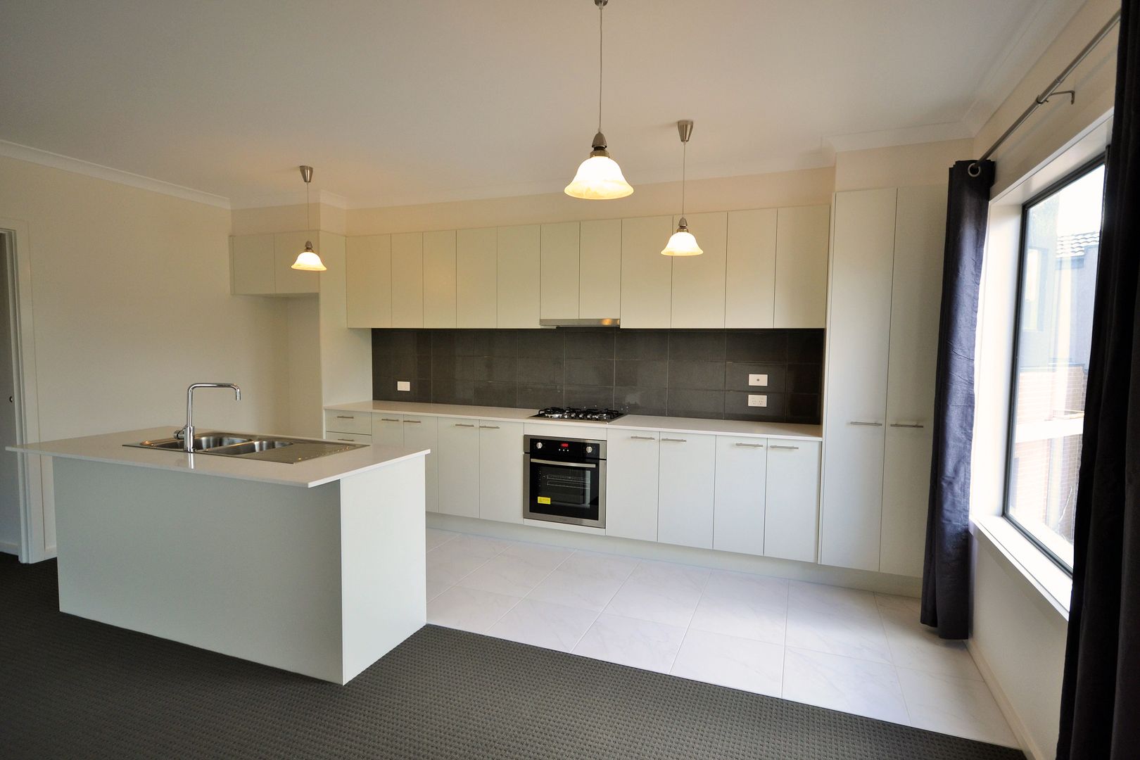 4 Nicky Close, Mooroolbark VIC 3138 Townhouse For Rent 550 Domain