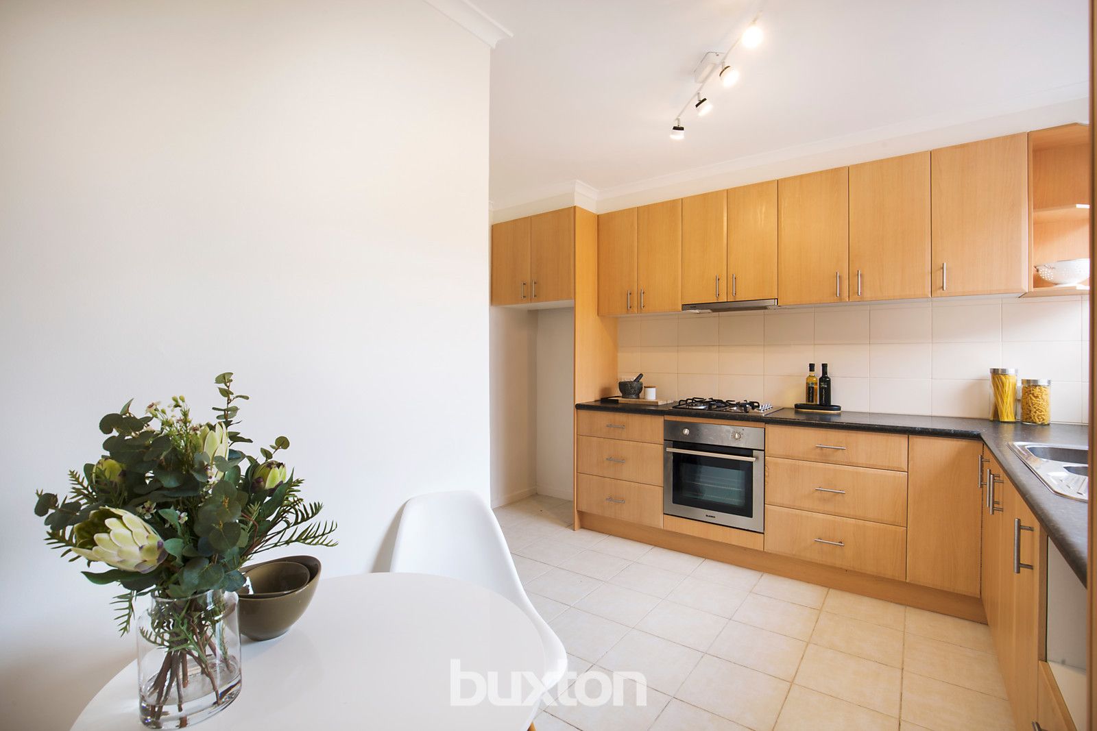 3/2 Werona Street, Bentleigh VIC 3204, Image 2