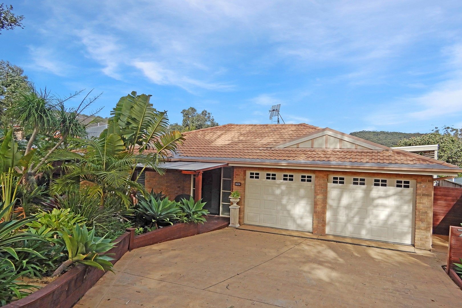 4 bedrooms House in 74 Henzel Road GREEN POINT NSW, 2251