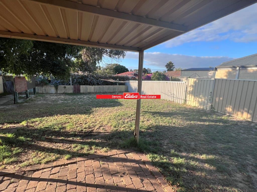 3 bedrooms House in 52 Hands Avenue CAREY PARK WA, 6230