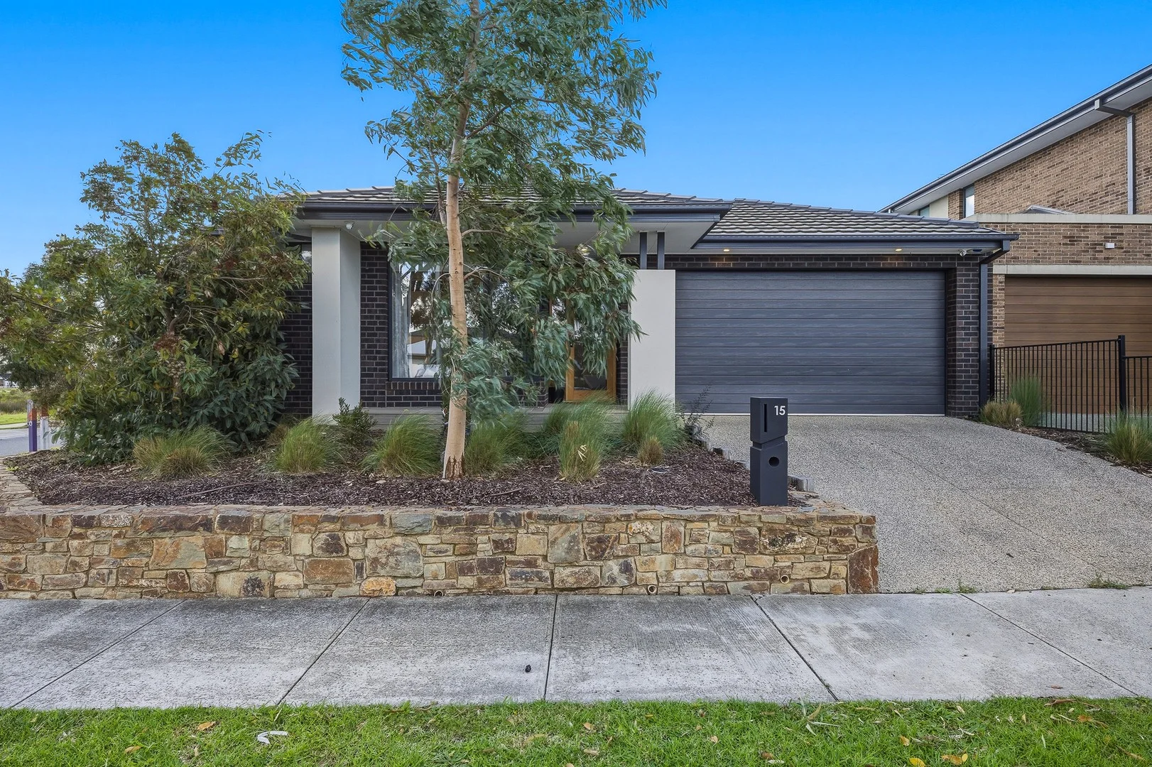 15 Snead Boulevard, Cranbourne VIC 3977