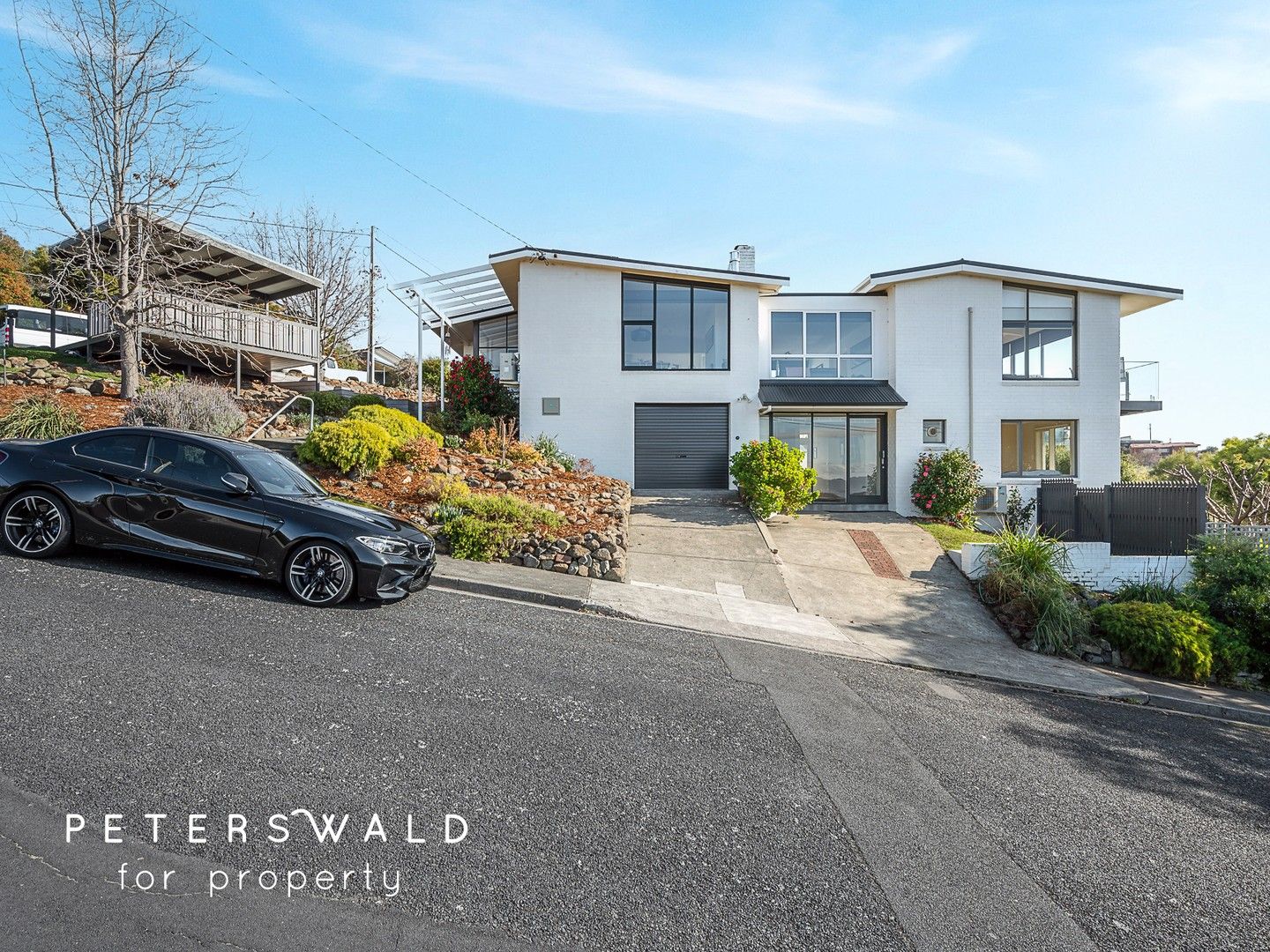 3 bedrooms House in 19 Wandeet Place SANDY BAY TAS, 7005