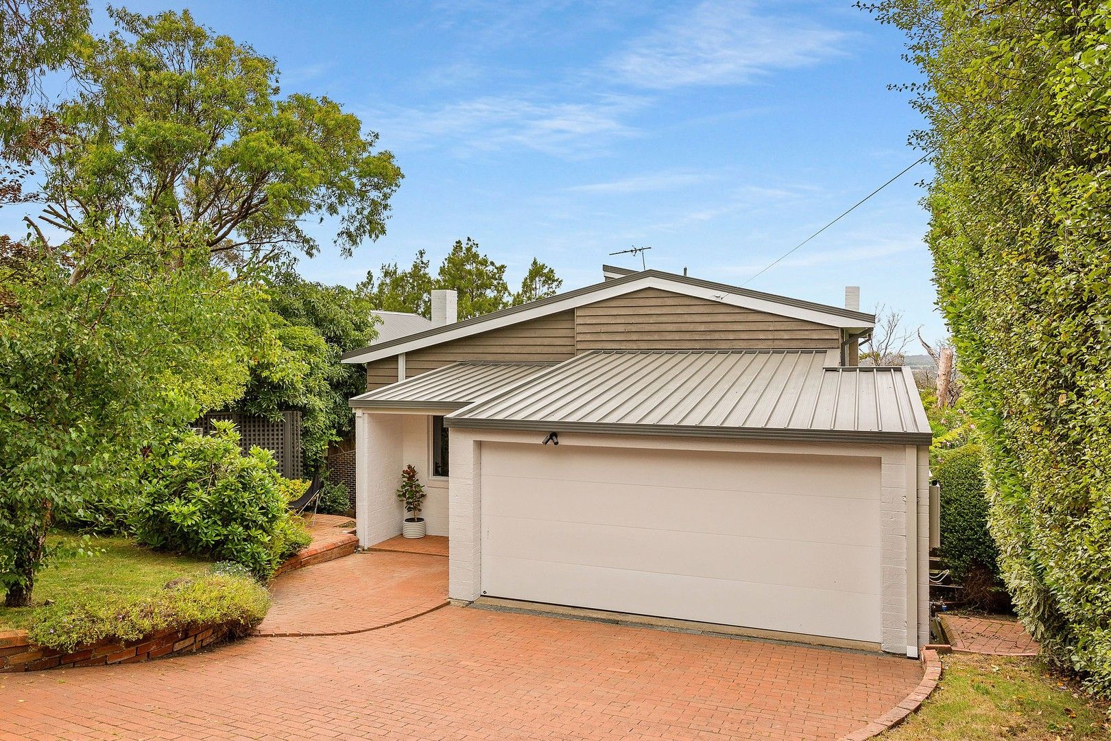 4 bedrooms House in 14 Quinns Parade MOUNT ELIZA VIC, 3930