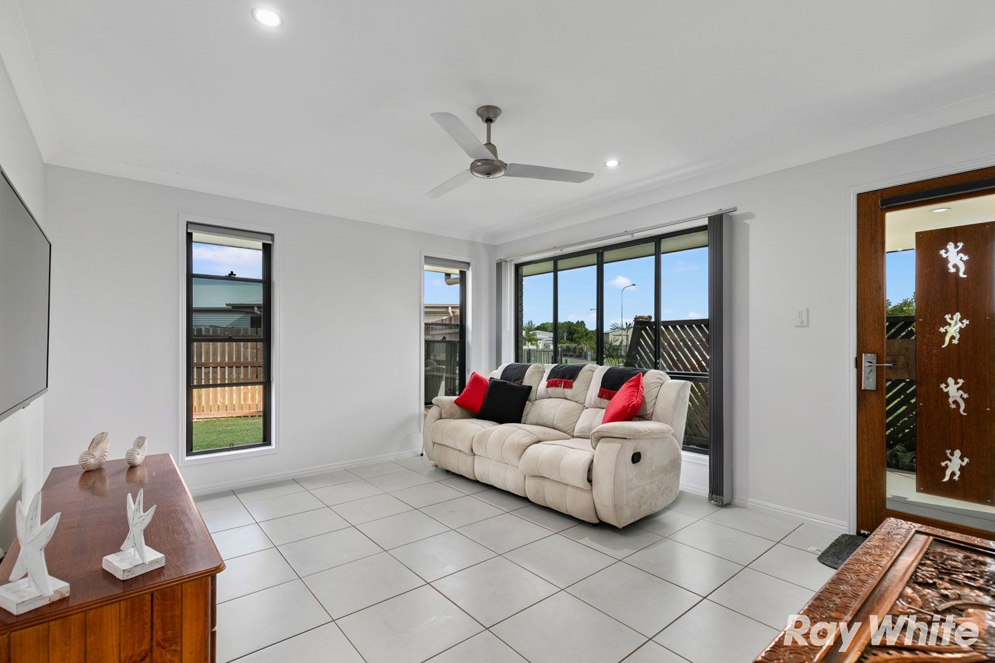 7 Noeme Street, Burrum Heads QLD 4659, Image 2