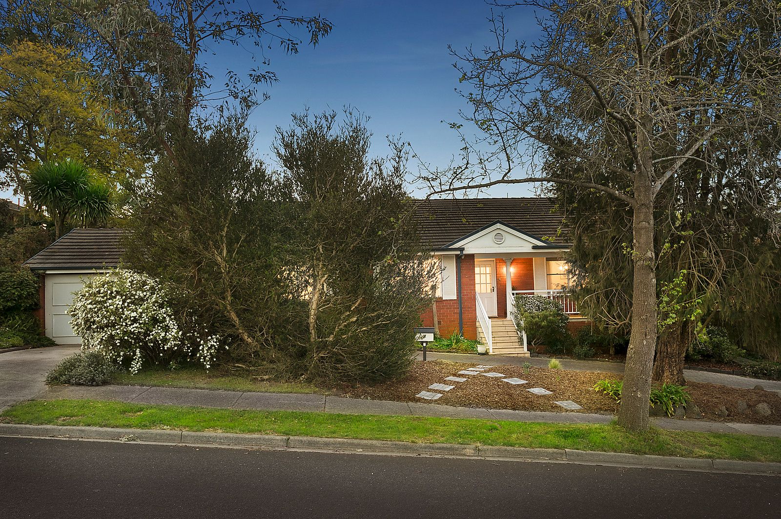 7 Longview Parade, Rosanna Property History & Address Research Domain