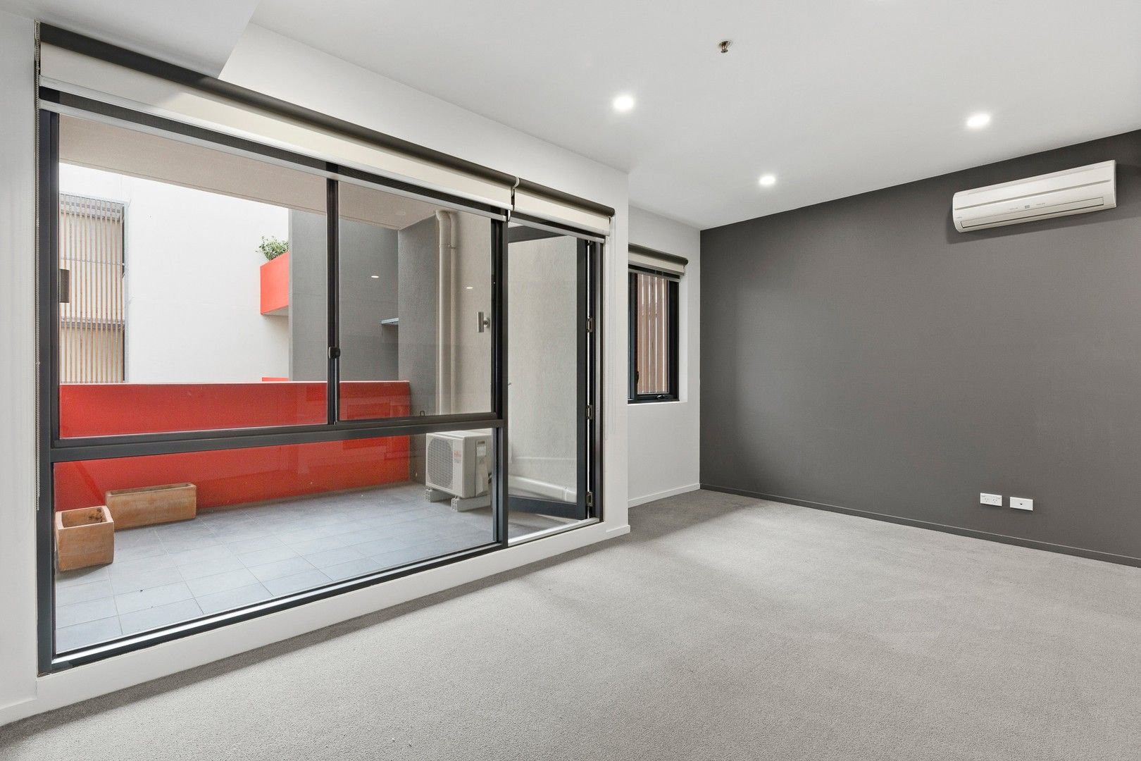 1 bedrooms Apartment / Unit / Flat in 501/216 Rouse Street PORT MELBOURNE VIC, 3207