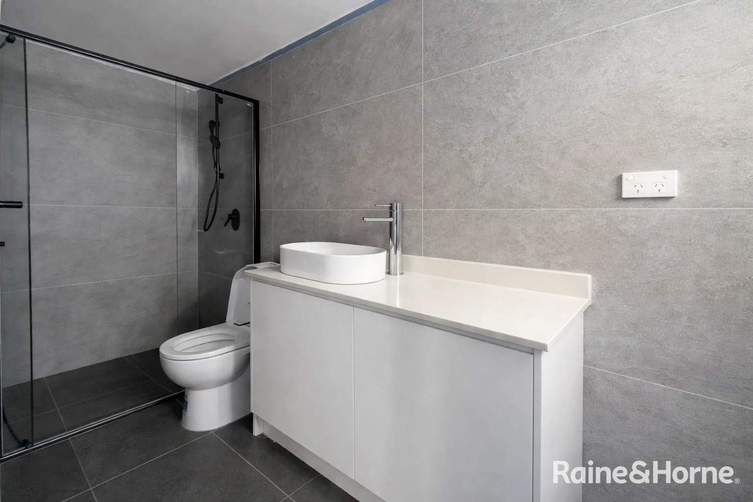 Additional image 2 of 6A Argyle Place, Macquarie Fields NSW 2564