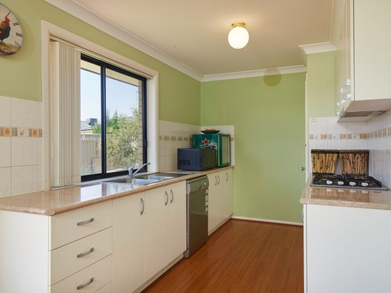 57 Grinton Avenue, Ashmont NSW 2650, Image 2