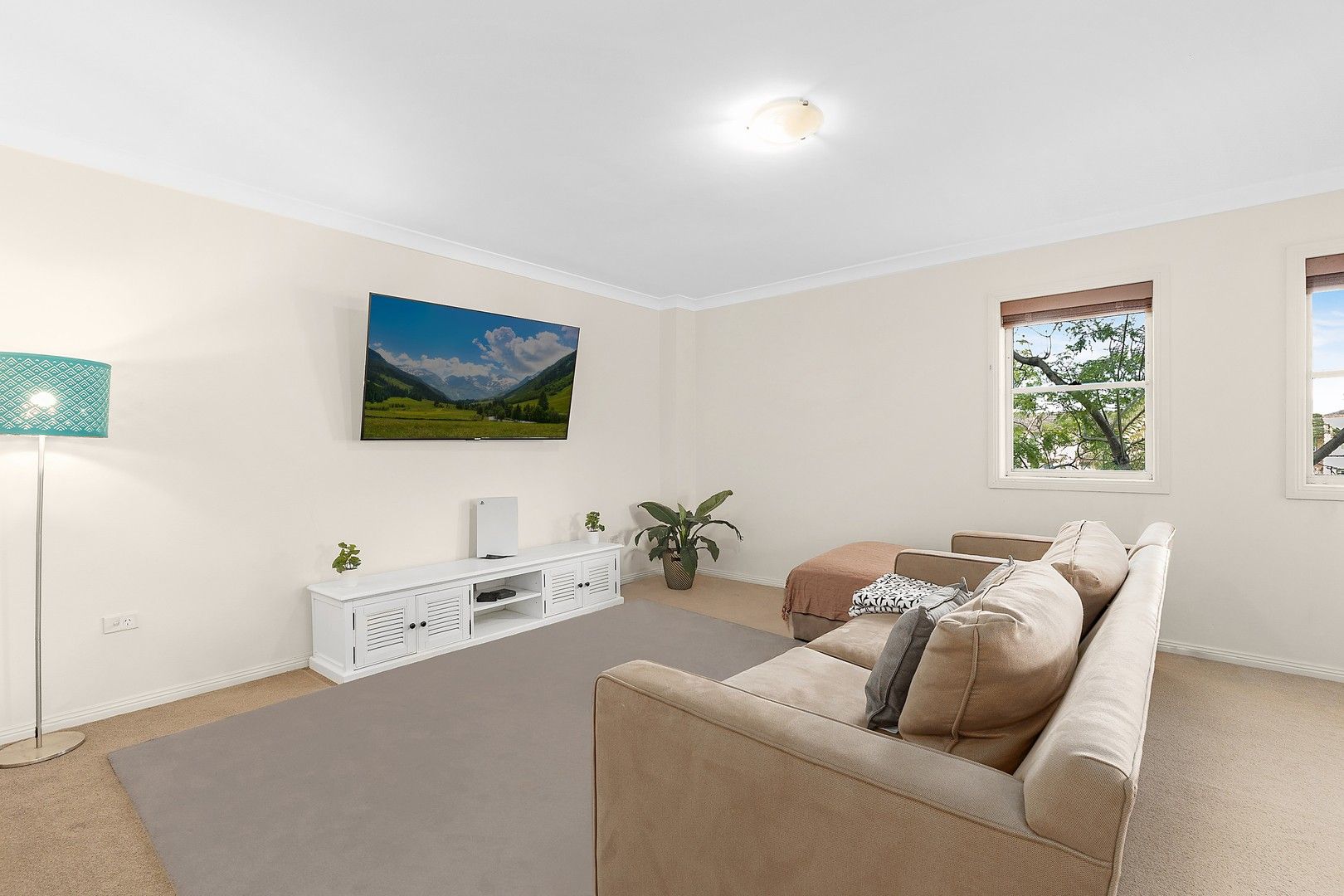 4/15 Governors Way, Oatlands NSW 2117, Image 2
