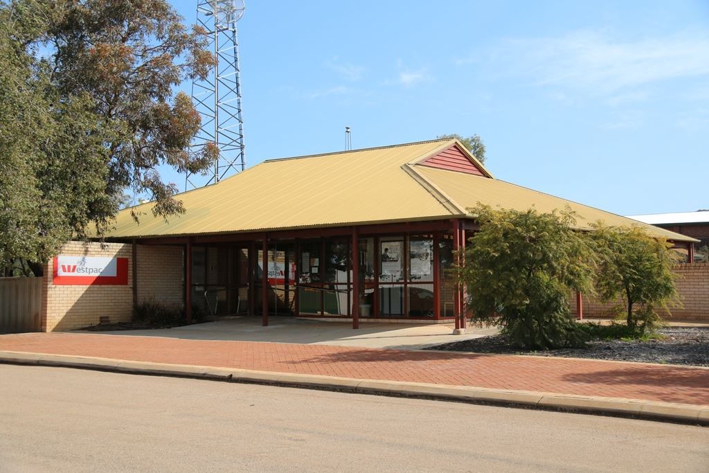 31 Shadbolt Street, Mukinbudin WA 6479, Image 2