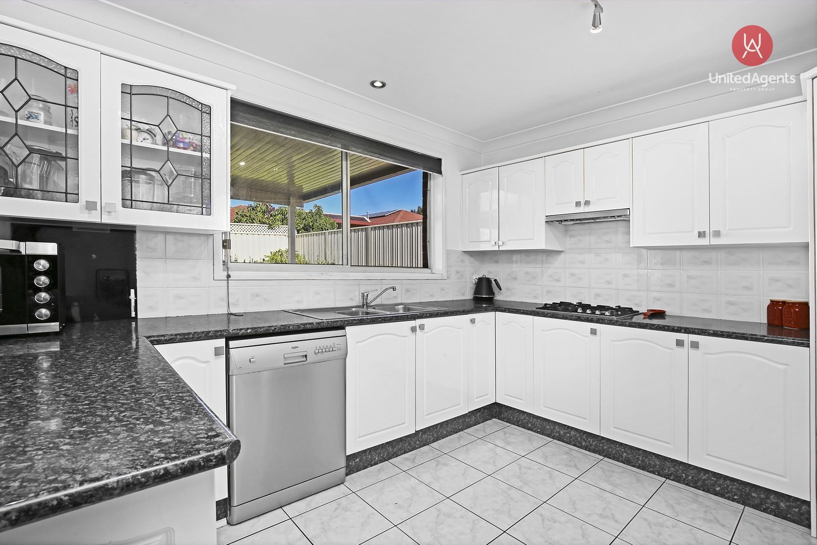 3B Tench Way, West Hoxton NSW 2171, Image 2