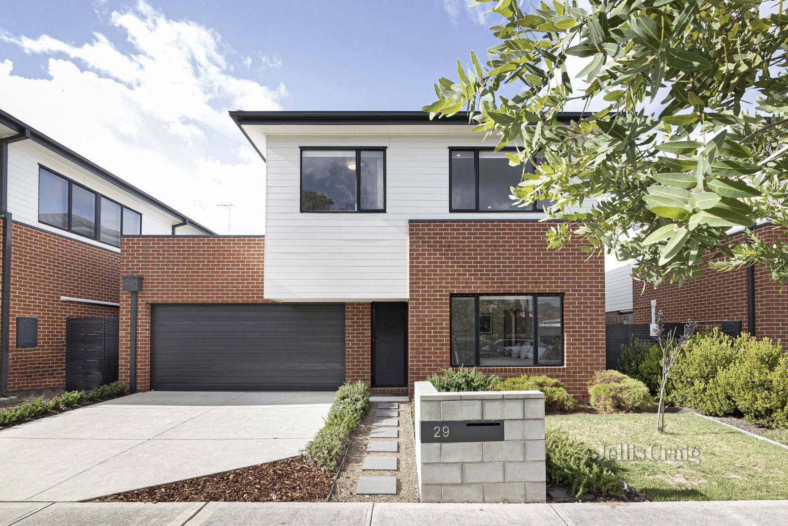 29 Westminster Drive, Avondale Heights Property History & Address Research Domain