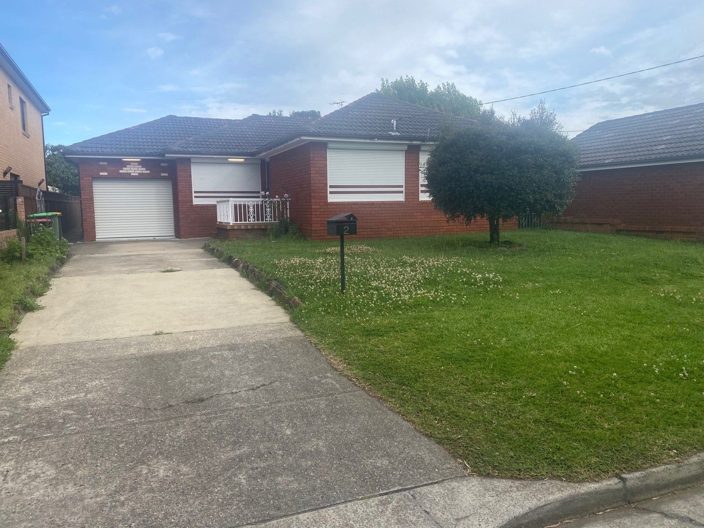 3 bedrooms House in 2 Glenbrook Cres GEORGES HALL NSW, 2198