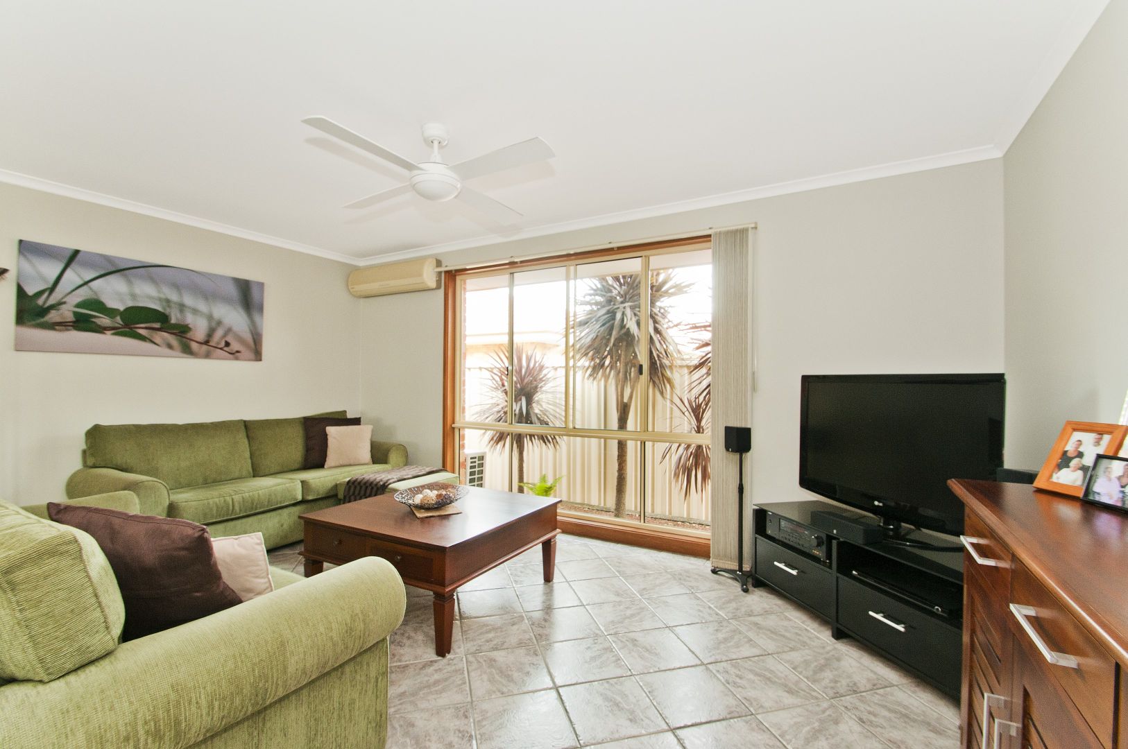 52 Robins Creek Drive, Horsley NSW 2530, Image 2