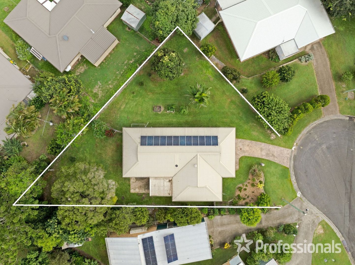 8 Benbullen Court, Gympie QLD 4570, Image 2