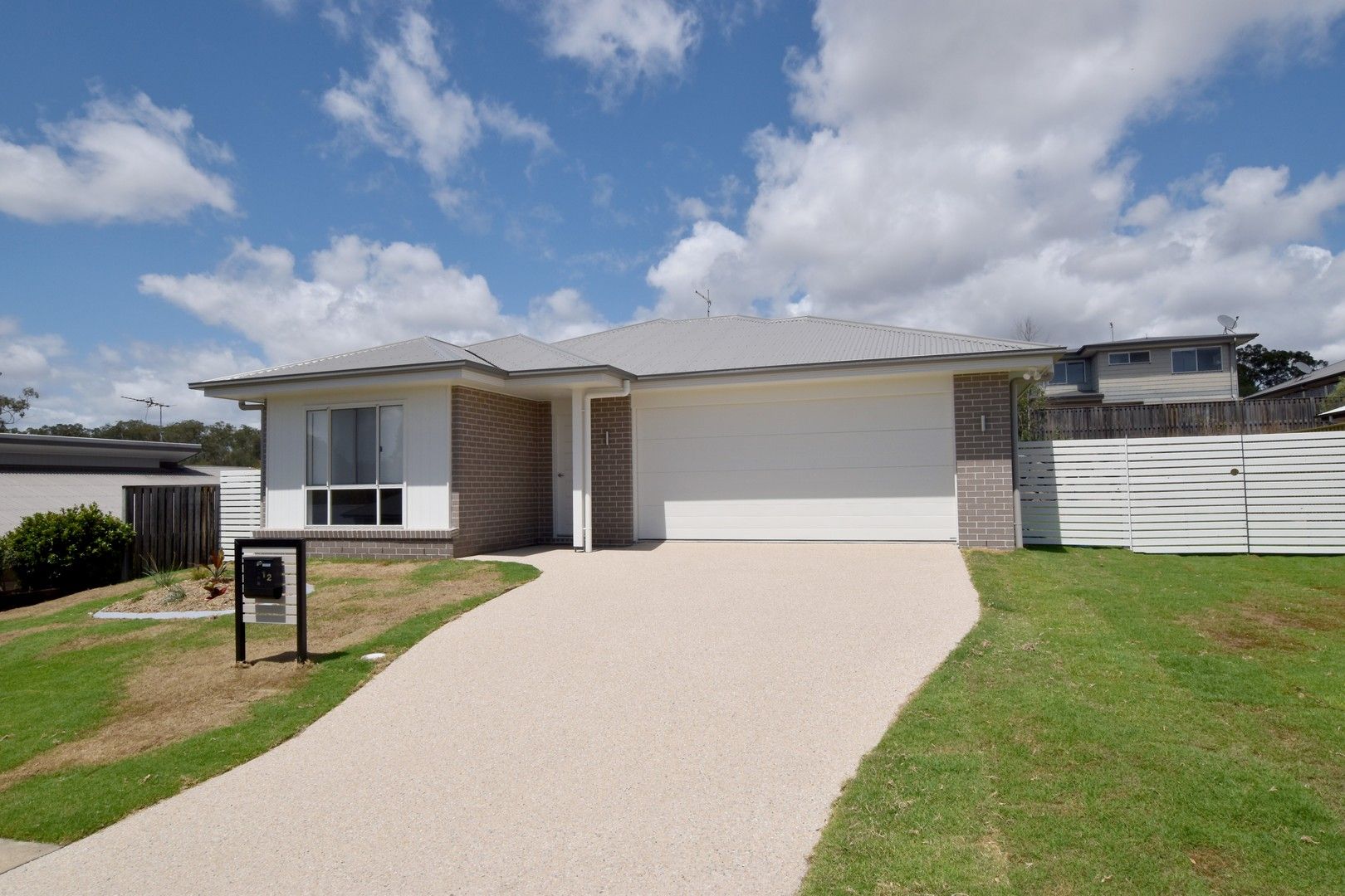 4 bedrooms House in 12 Buchanen Street BOYNE ISLAND QLD, 4680