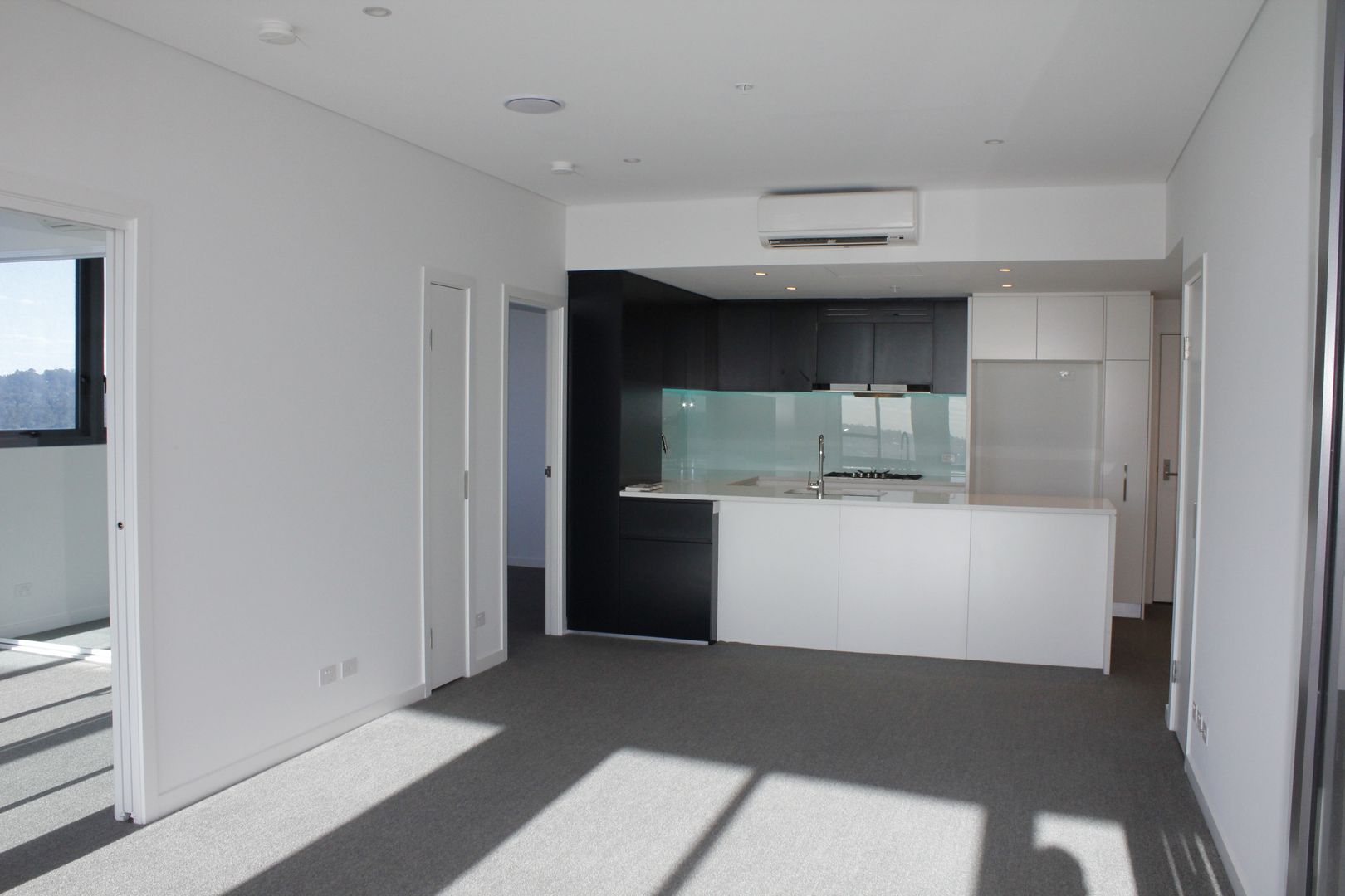 1115/11 Wentworth Place, Wentworth Point NSW 2127, Image 2
