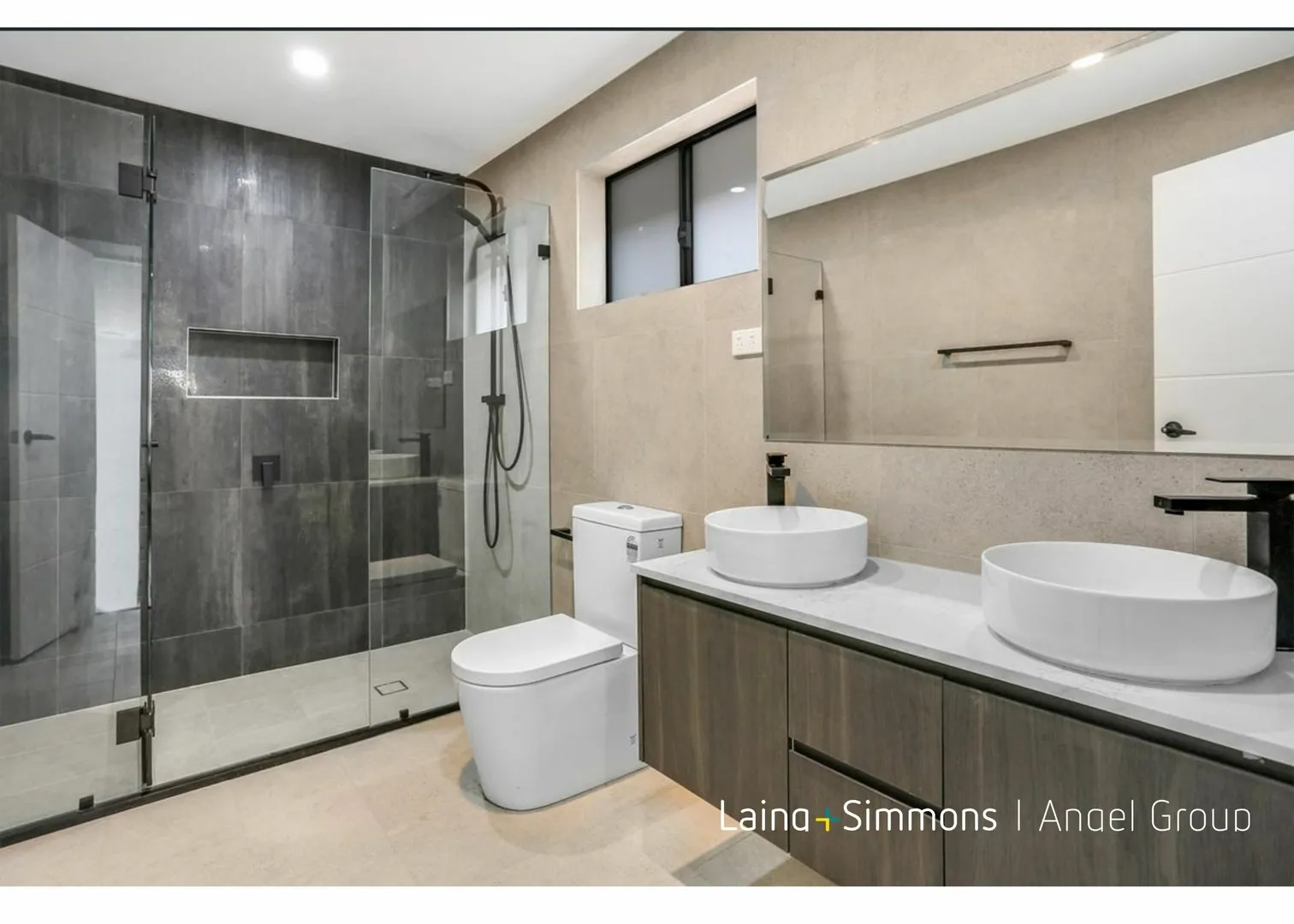 Stunning Double-Storey Family Home with 5 Bedrooms & Premium Finishes - View 4