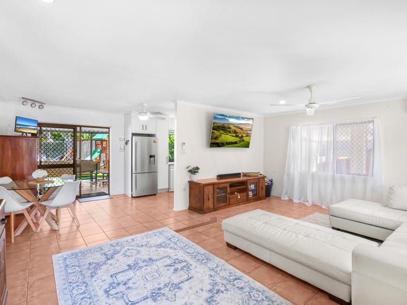 22-24 Wewak Street, Trinity Beach QLD 4879, Image 2