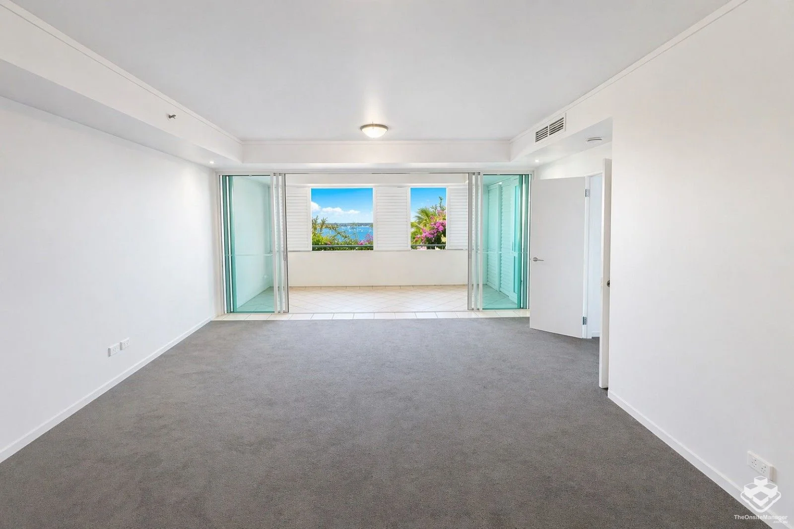 Additional image 2 of ID:21173907/326 Marine Parade, Labrador QLD 4215