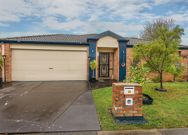 45 Edgbaston Circuit, Berwick VIC 3806