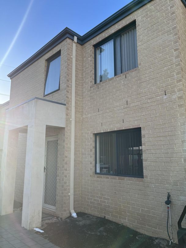 3 bedrooms House in 2/67 Loton Avenue MIDLAND WA, 6056