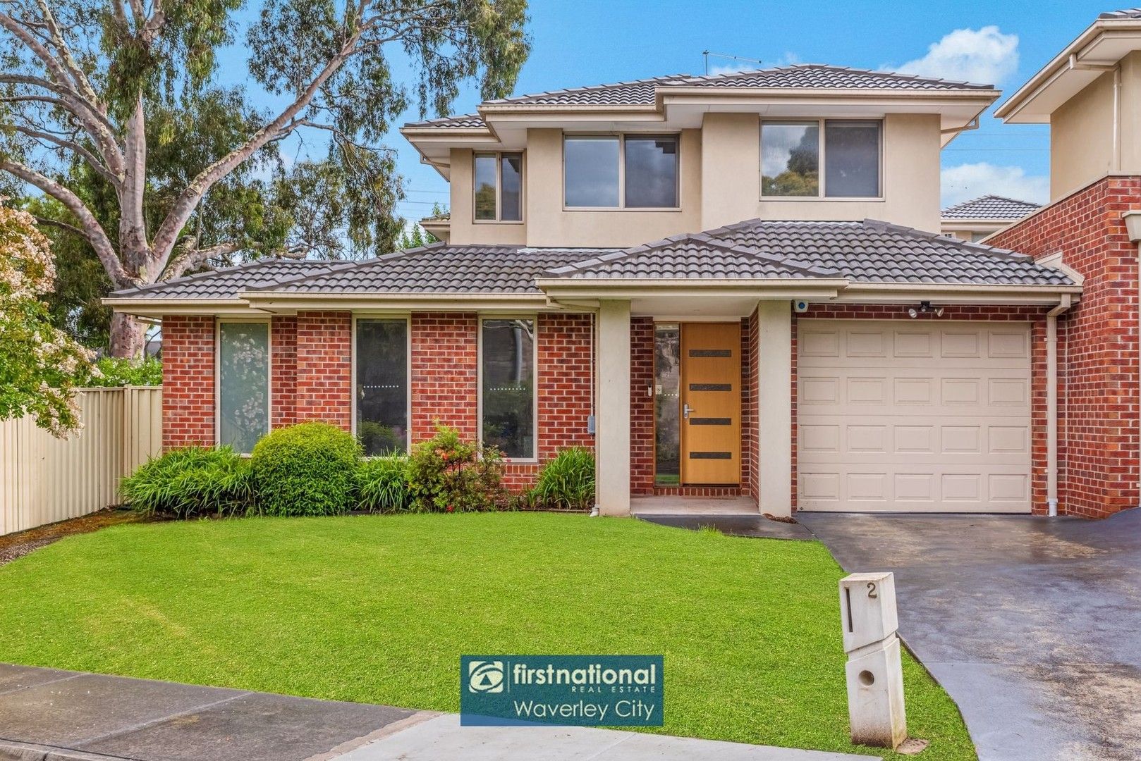 3 bedrooms Townhouse in 2/1 Sadie Street MOUNT WAVERLEY VIC, 3149