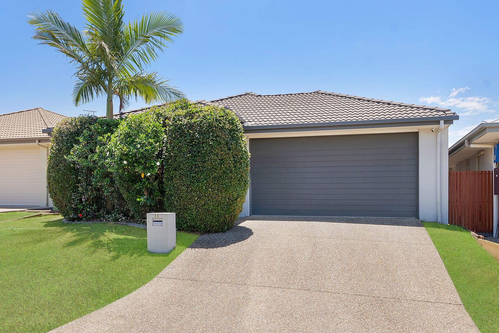 11 Rawlins Crescent, North Lakes QLD 4509