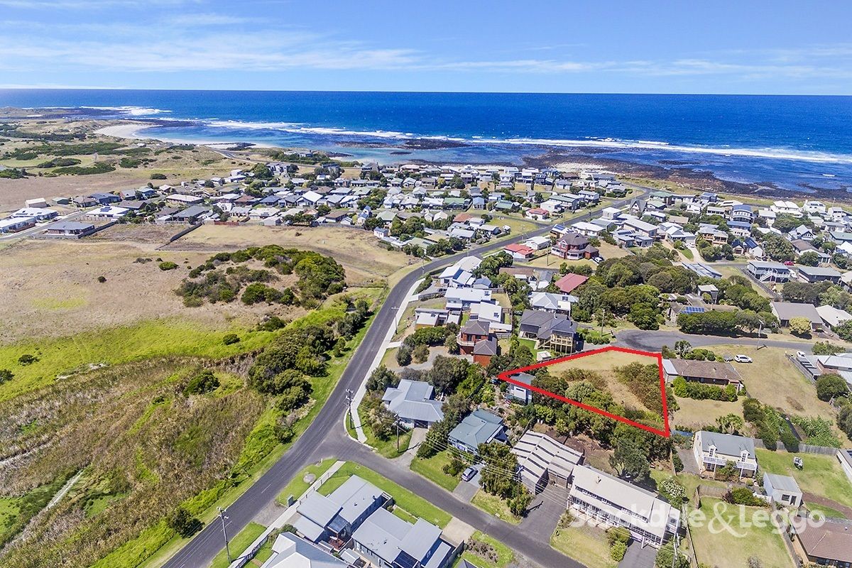 6 McCasker Court, Port Fairy VIC 3284, Image 2