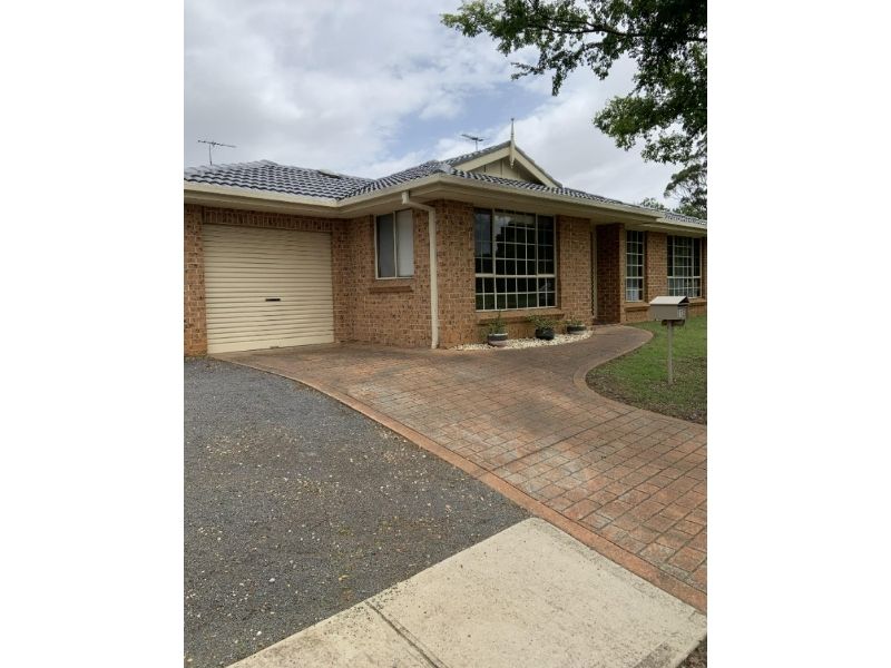 113 Paddy Miller Avenue, Currans Hill NSW 2567 House For Rent 550