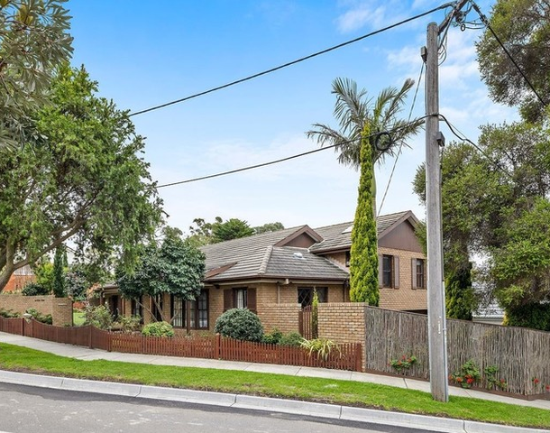 27 Point Avenue, Beaumaris VIC 3193