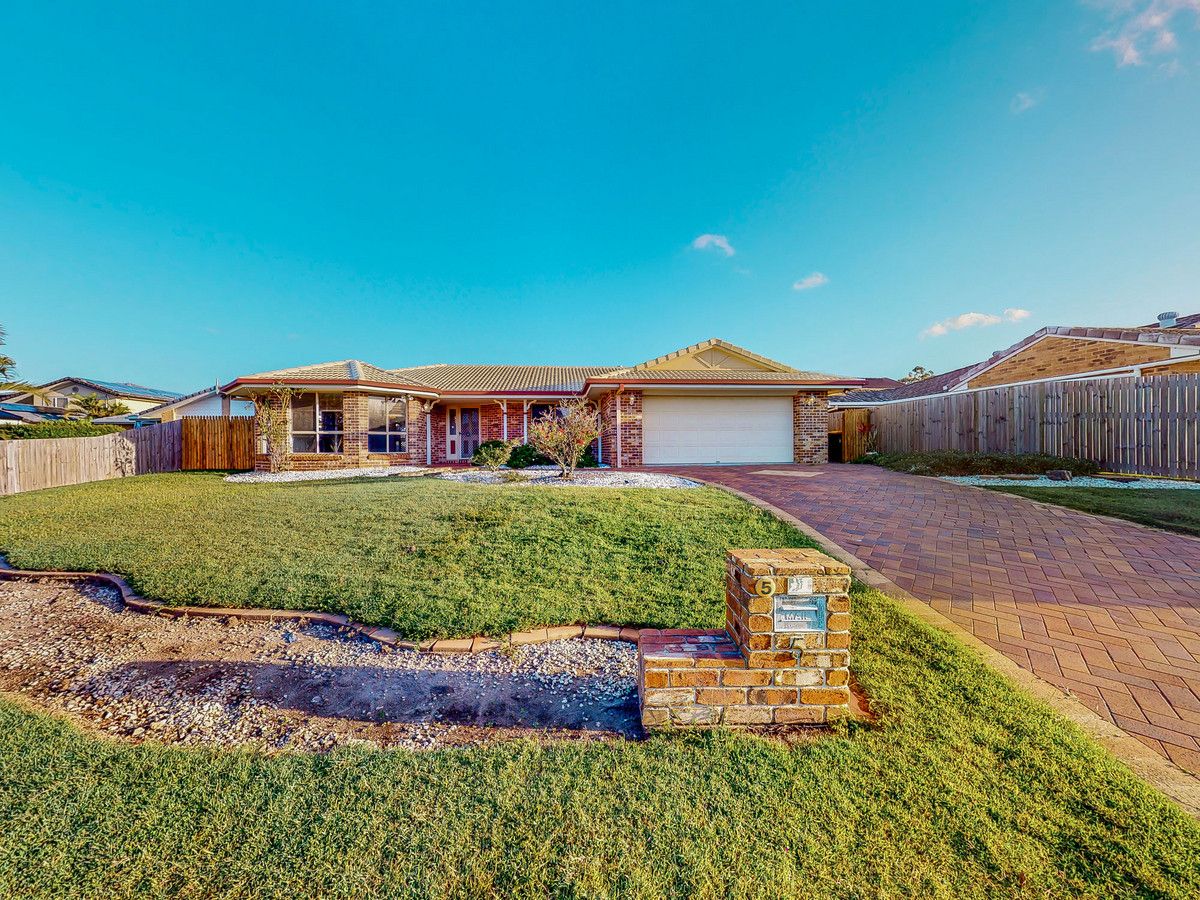 4 bedrooms House in 5 Marlock Close BRIDGEMAN DOWNS QLD, 4035